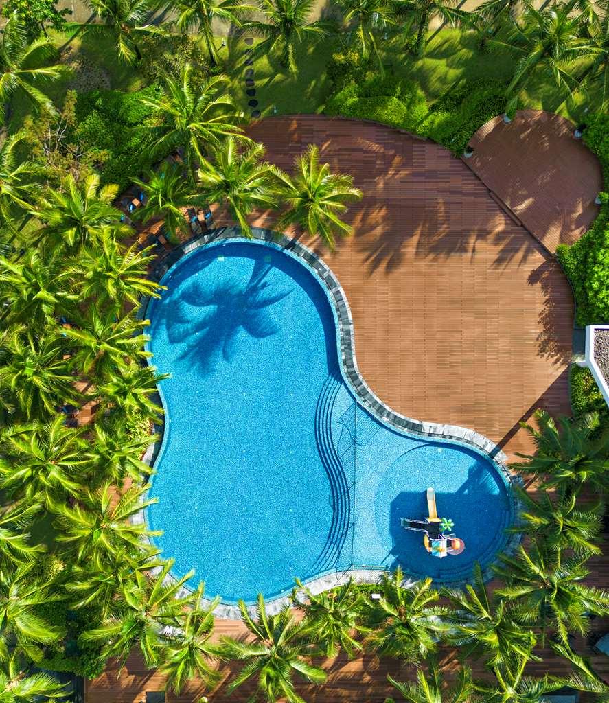 Best Western Premier Sonasea Villas Дуонг-Донг Экстерьер фото